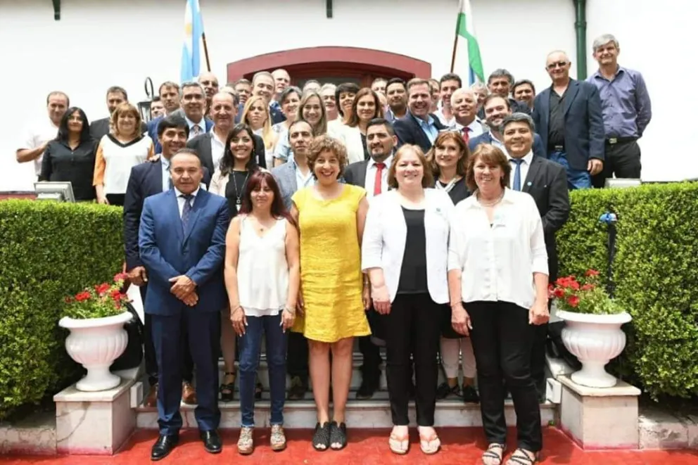 Intendentes acordaron con la gobernadora políticas de Estado