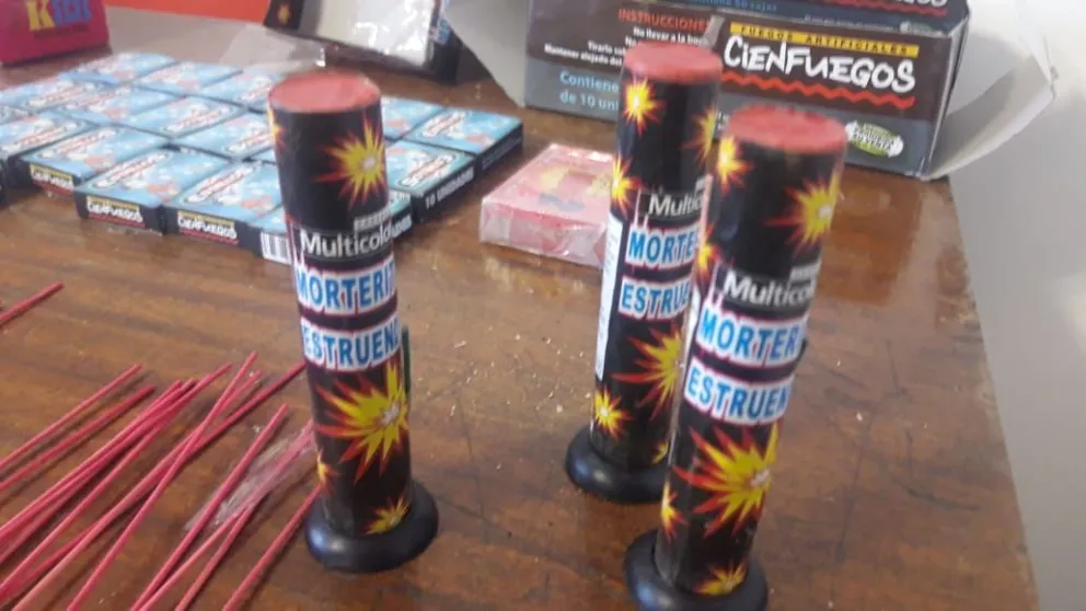 Secuestraron pirotecnia estruendosa en la Feria del Santa Clara
