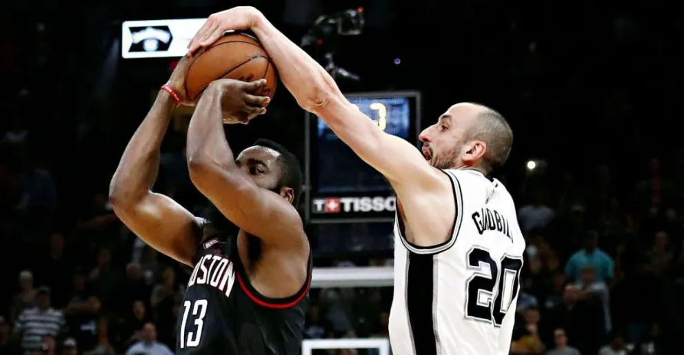 Manu, otra vez entre los mejores de la NBA