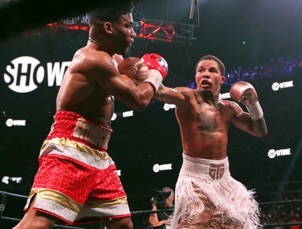 El protegido de Mayweather, es nuevo campeón mundial