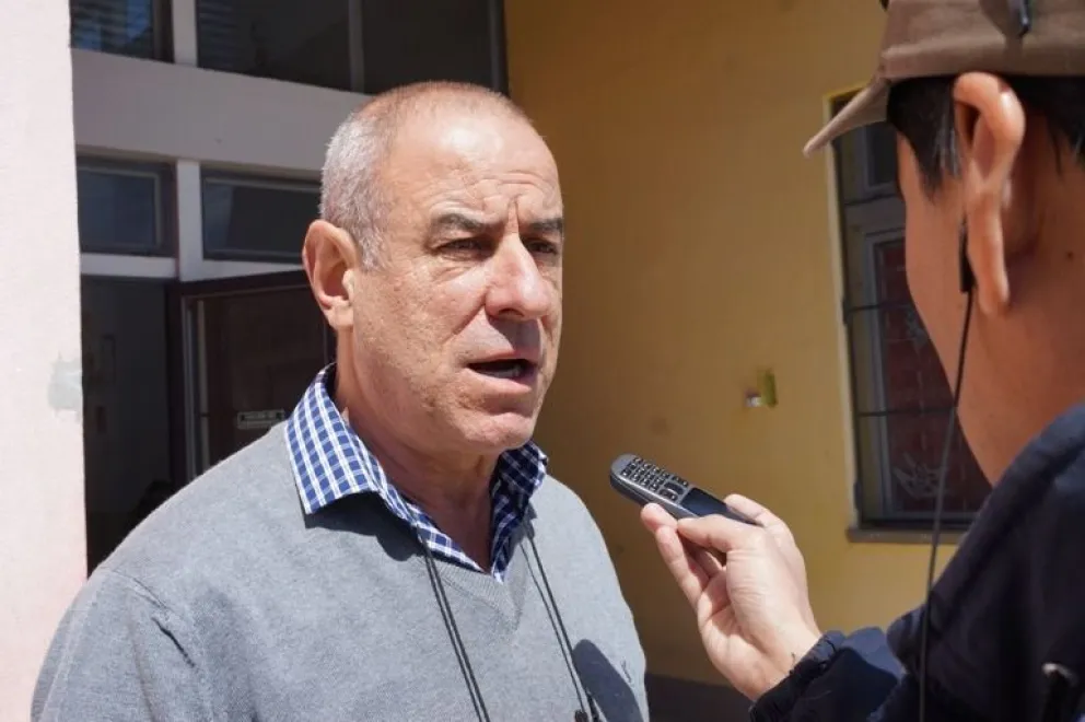 "Daría la sensación que seguimos en campaña"