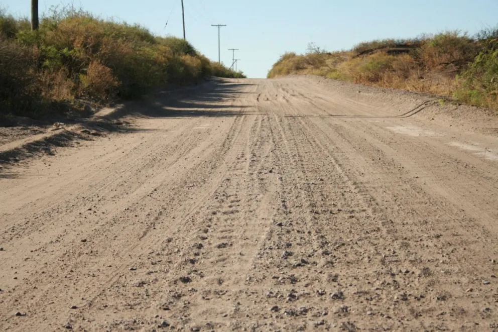Trabajan para mejorar el camino a La Baliza
