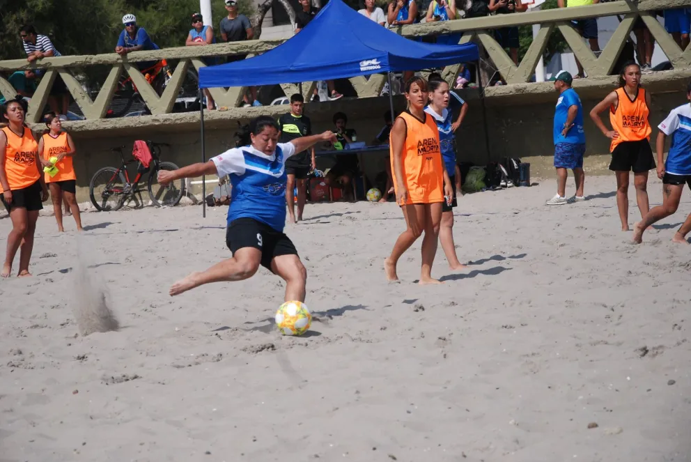 La pelota, protagonista en El Cóndor