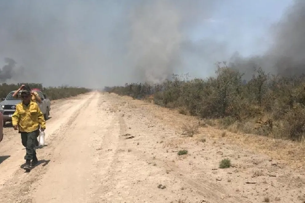 Controlan el incendio en Guardia Mitre
