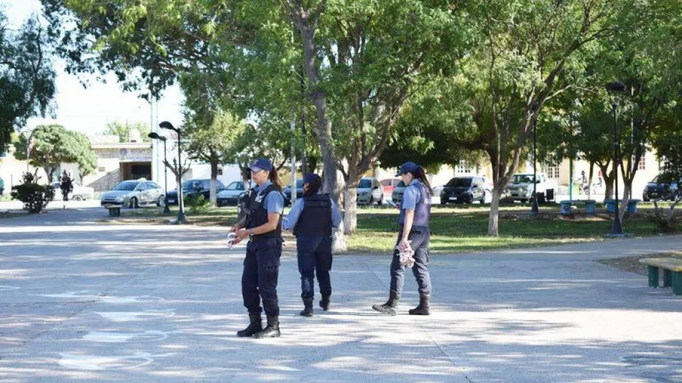 San Antonio: un muerto y cuatro heridos frente a la comisaría