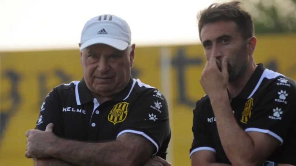 Olimpo se quedó sin DT a días del clásico