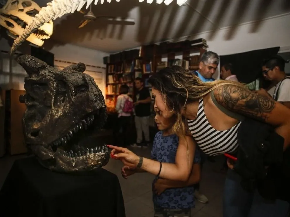 "Dinosaurios y otras bestias prehistóricas" en Viedma
