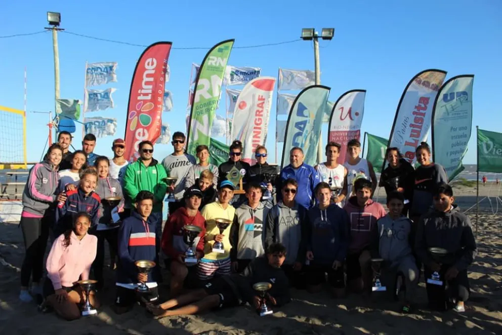 Hay campeones del Circuito Patagónico de beach voley