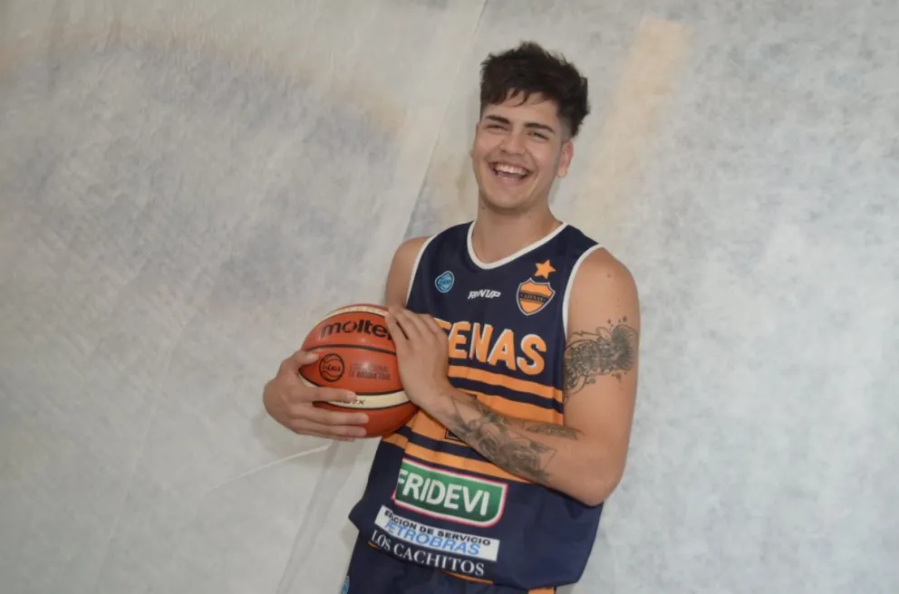 Franco Navarro se incorpora a Sol de Mayo
