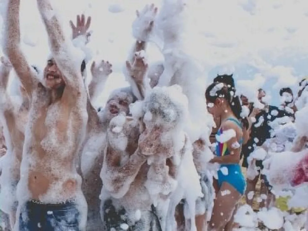 Fiesta de la Espuma en Las Grutas