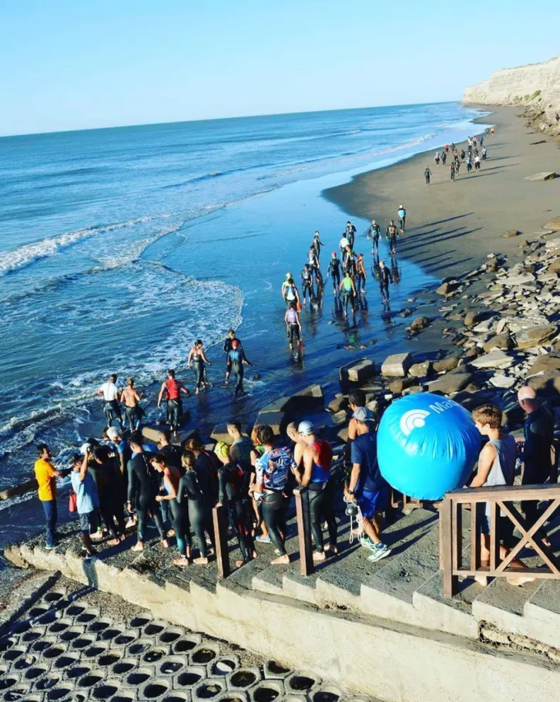 Se corre el Triatlón Half Camino de la Costa