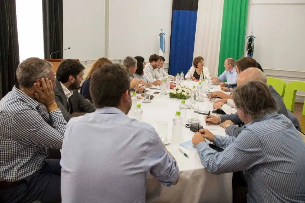 Refuerzo de seguridad vial y plan alimentario, ejes de Carreras