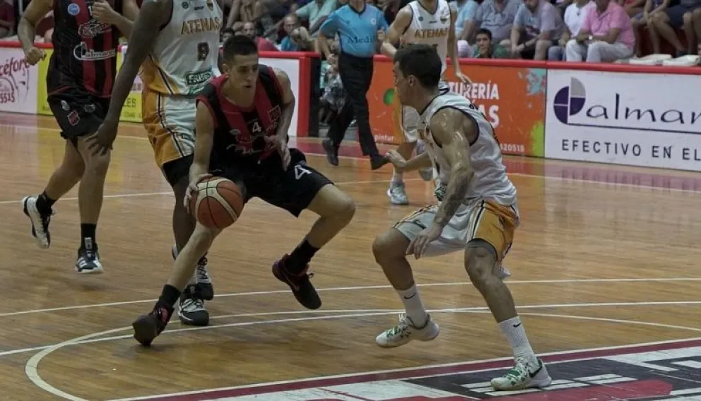 Atenas no pudo con Central Entrerriano