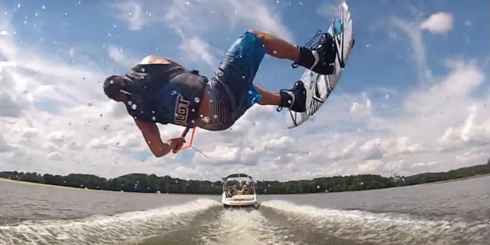 Viedma recibe el espectacular wakeboard