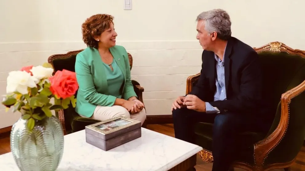 Reunión entre Arabela Carreras  y Facundo  López