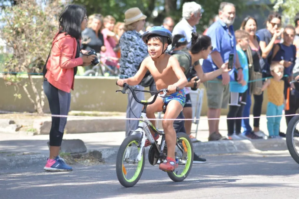Fotogalería: Iron Kids a pleno en la Fiesta del Río