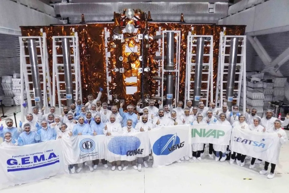Bariloche festeja el inminente lanzamiento de un nuevo satélite