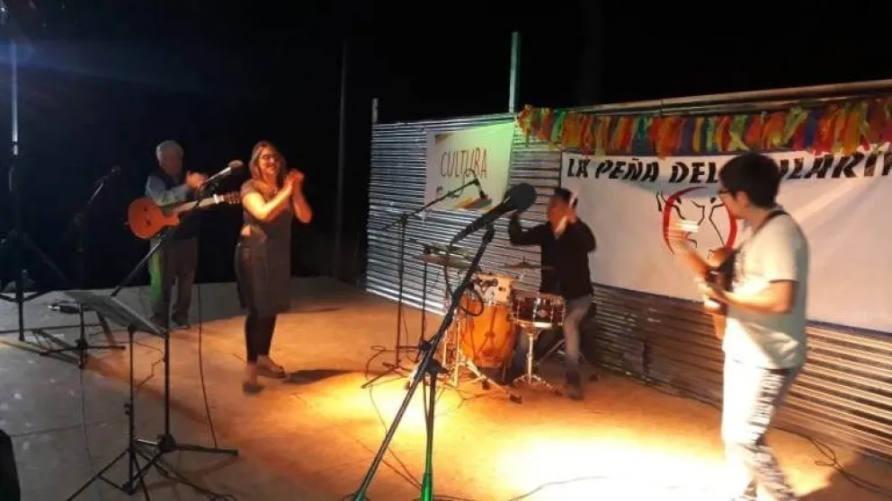 Los artistas que actuarán en la “Peña del Bailarín”