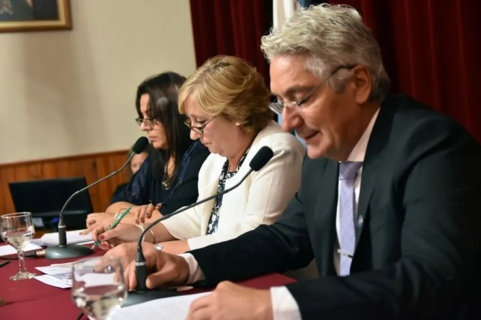 El Intendente prepara su discurso para la apertura de sesiones