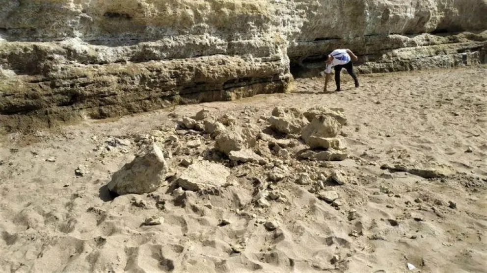 Las Grutas: derribaron rocas para evitar derrumbes