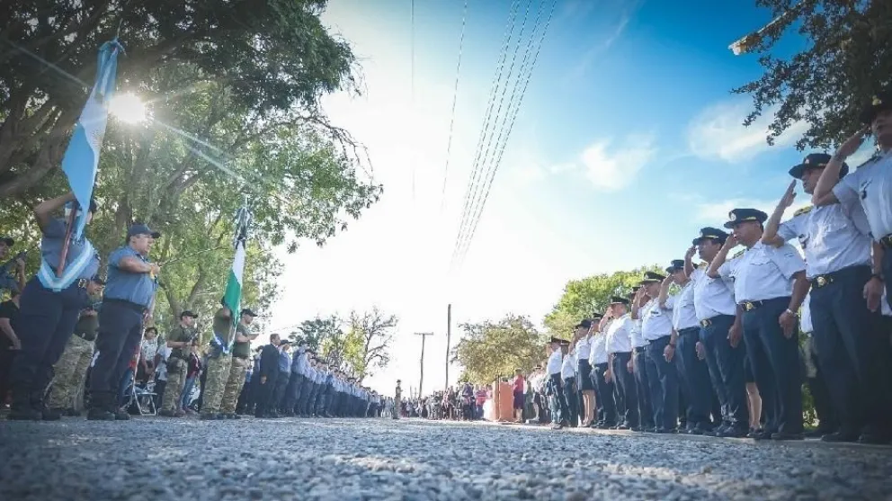 Más de un centenar de policías recibieron su jerarquía
