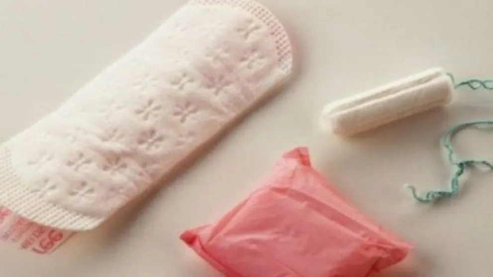 Escocia aprueba un proyecto para ofrecer tampones y toallitas gratis