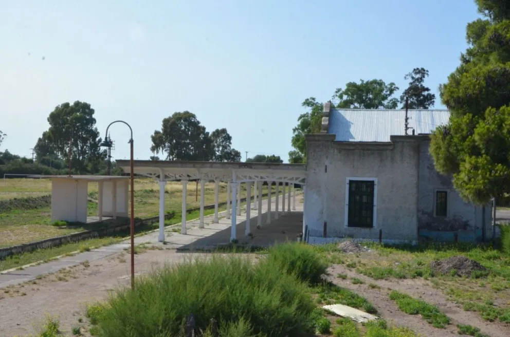 Trabajan en los últimos detalles del predio de la Fiesta
