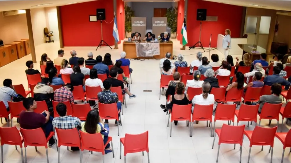 Se realizó la presentación del libro “Escritos desobedientes”