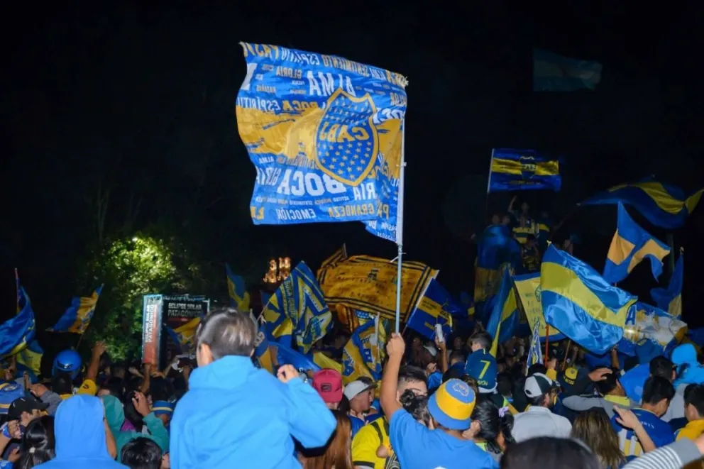 La Fuente se tiñó de azul y oro
