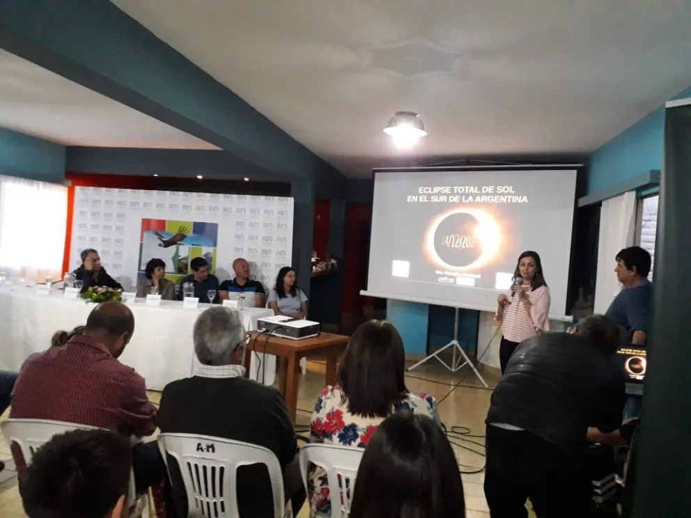 Reunión de trabajo con la Provincia, por el Eclipse de Sol