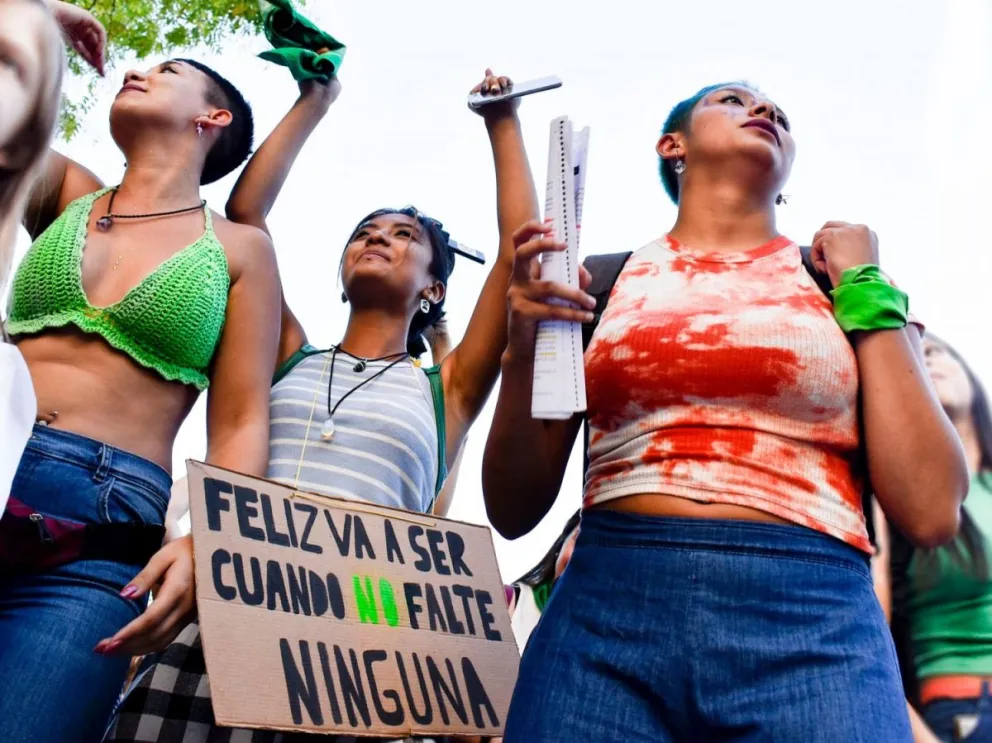 Imágenes de la marcha del Día de la Mujer en Viedma
