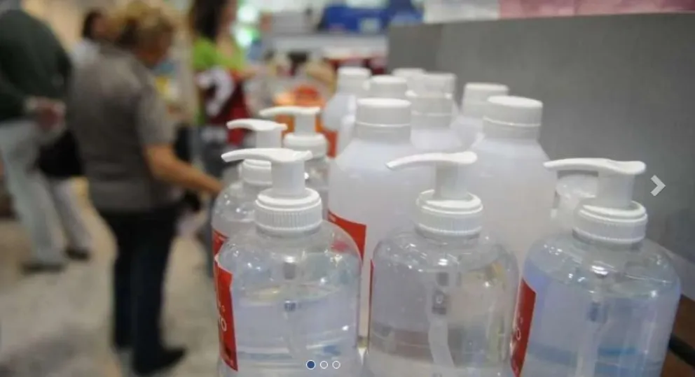 Muchas farmacias se quedaron sin alcohol en gel