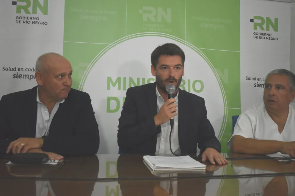Río Negro: suspenden todos los actos públicos por un mes