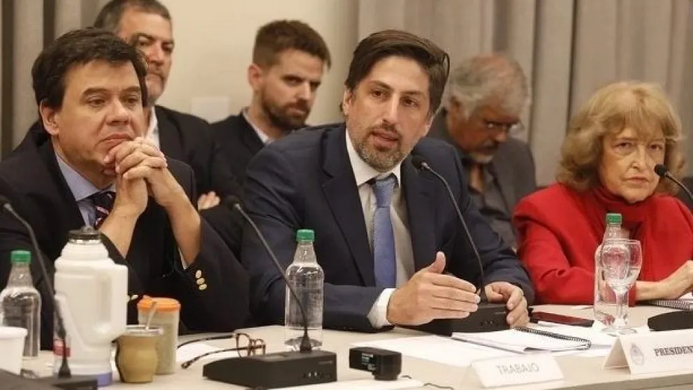 En caso de suspensión de clases, analizan técnicas de educación a distancia