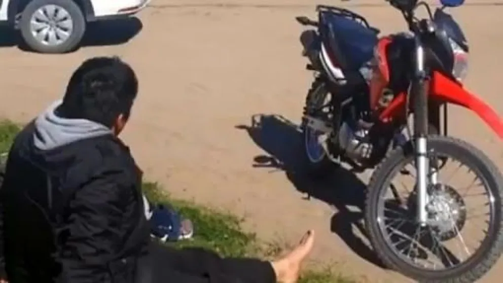 Indemnizan a trabajador que cayó de la moto al cruzársele un perro