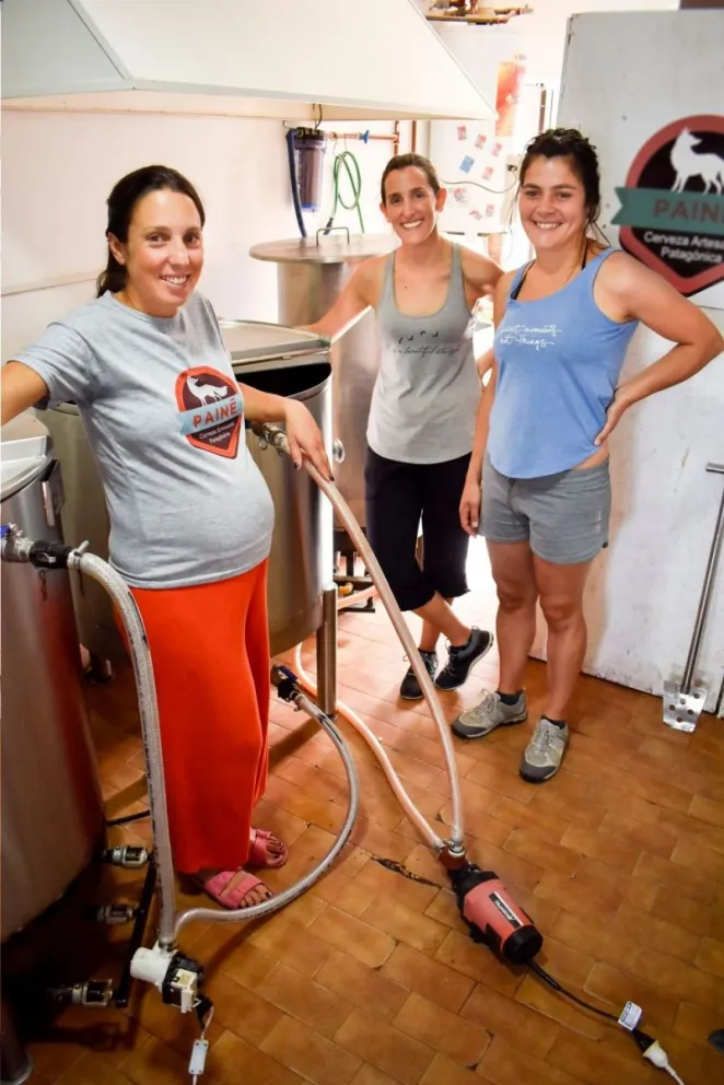 Nace la primera cerveza hecha por mujeres en la Comarca