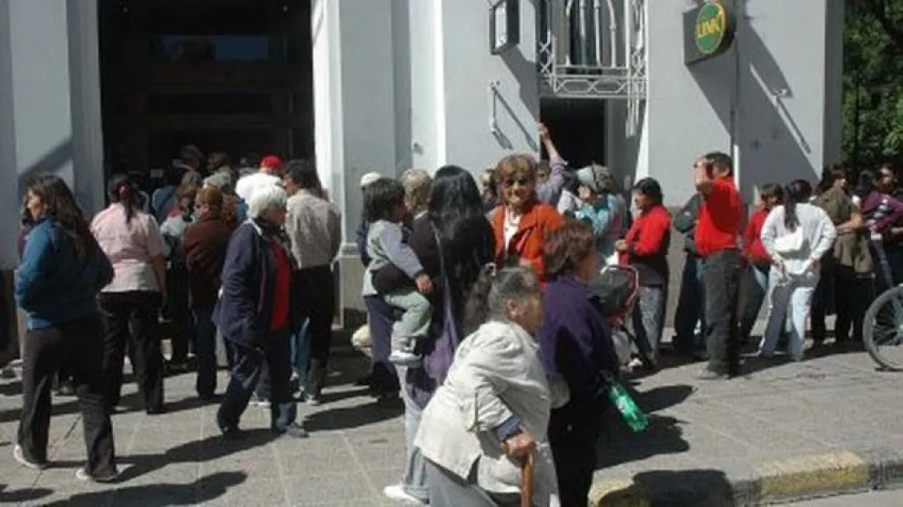 Familiares de jubilados podrán hacer todos los trámites por ellos