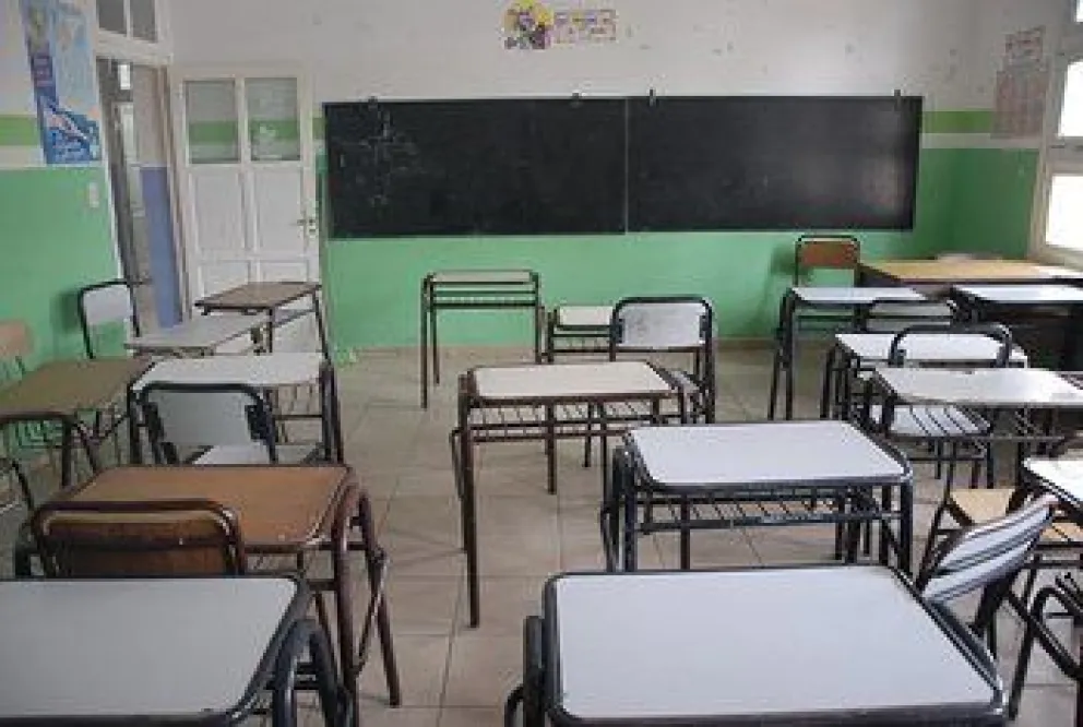 Coronavirus: Gobierno amplía licencias en escuelas y ATE levanta el paro