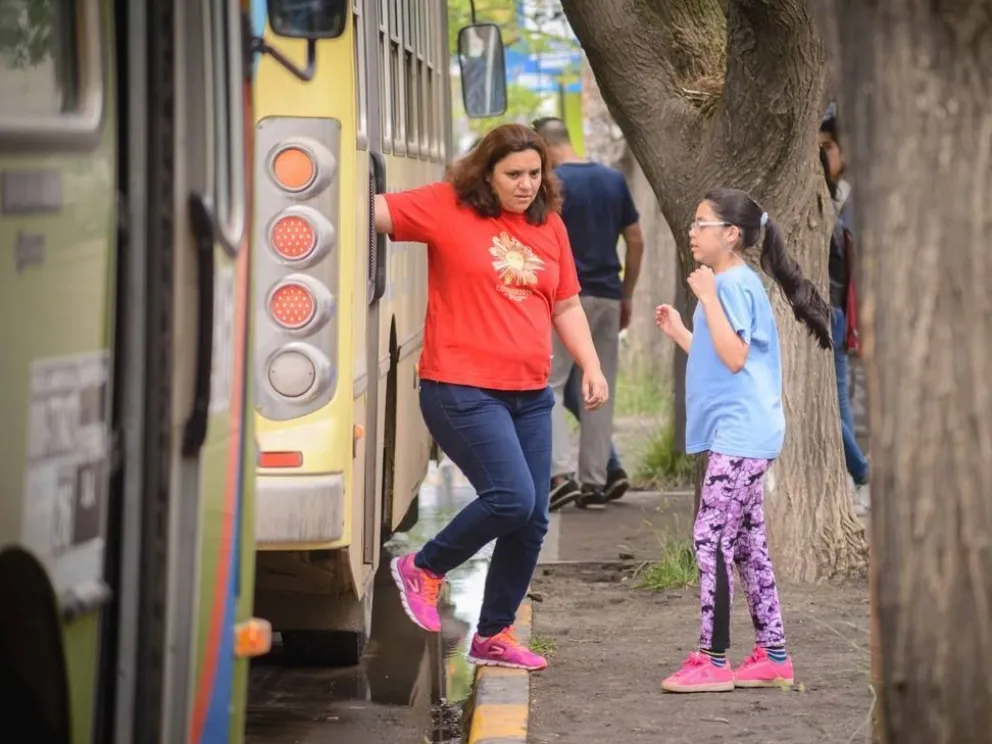 Analizan la reducción de frecuencias de colectivos