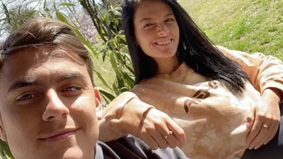 Dybala y su novia Oriana Sabatini tienen coronavirus
