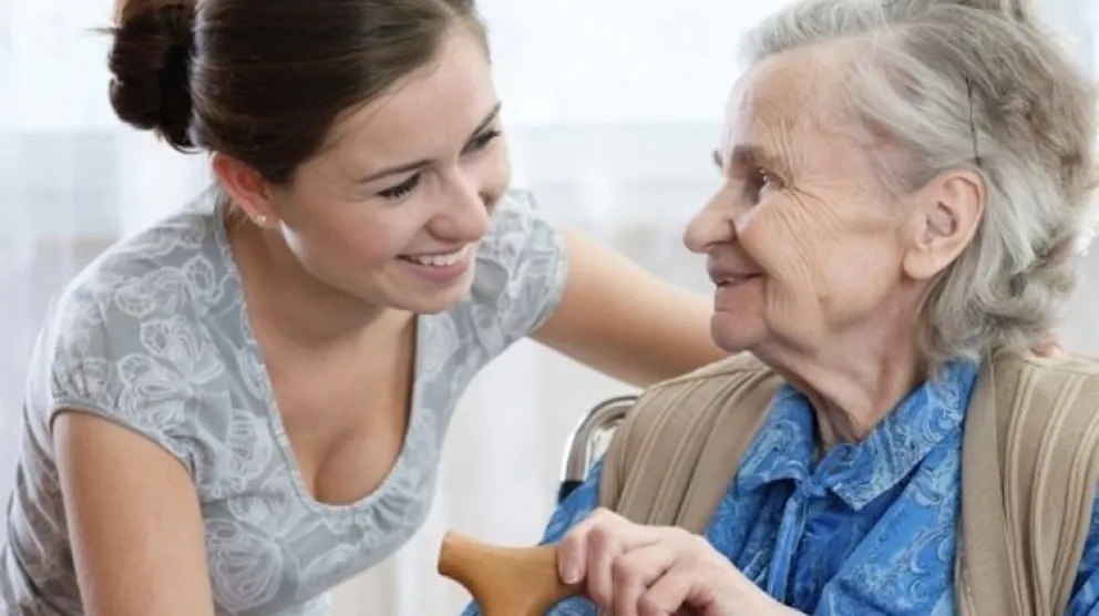 Villalonga habilita línea de asistencia para adultos mayores