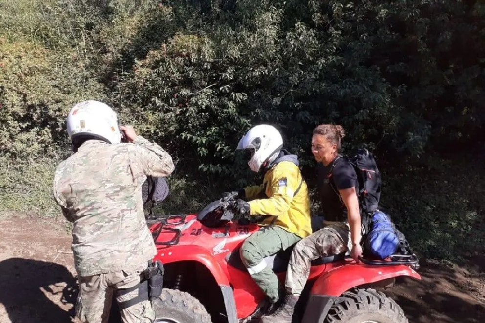 Evacuaron a 88 turistas del área natural Río Azul Lago Escondido