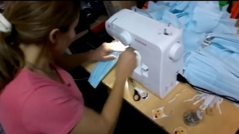 En Choele Choel 40 mujeres confeccionan barbijos