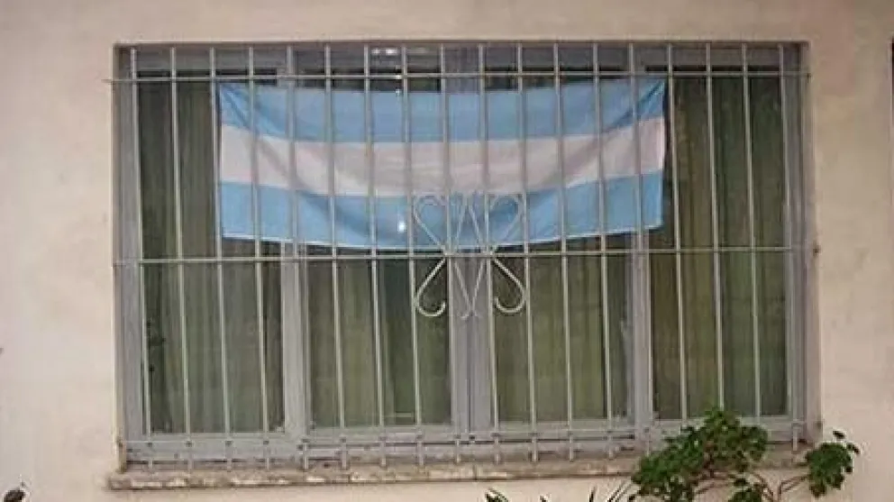 Convocatoria 2 de abril: "Poné una bandera y cantá el himno"