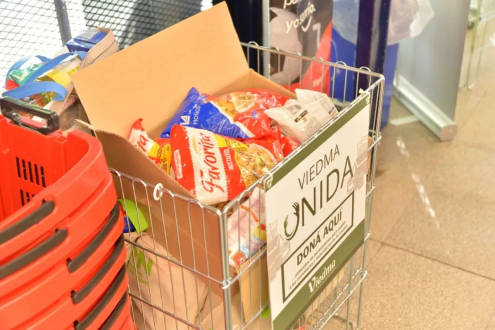 Vecinos y vecinas pueden donar alimentos en los supermercados