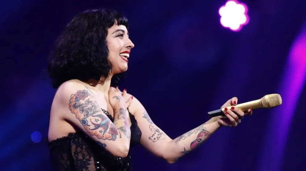 Mon Laferte realizará un concierto vía streaming desde su casa