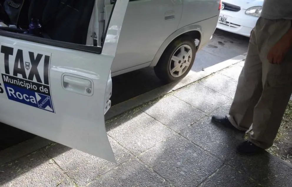 Limitan los viajes a taxista investigado por violencia de género