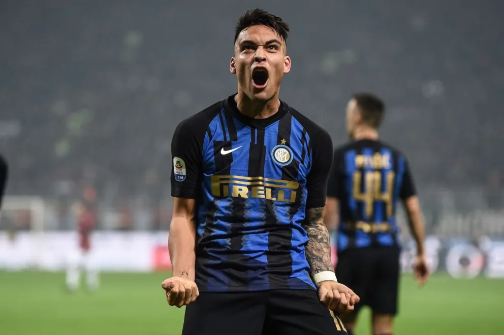 "Lautaro tiene cosas del Kun y de Luis Suárez"