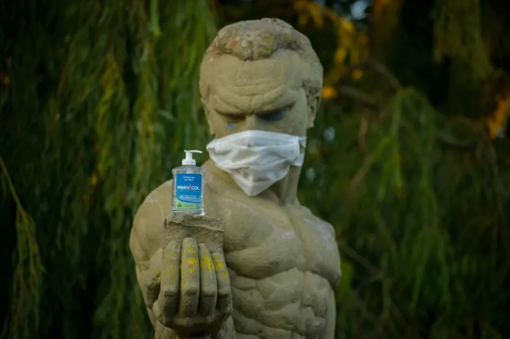 La estatua de El Pensador se suma a la prevención