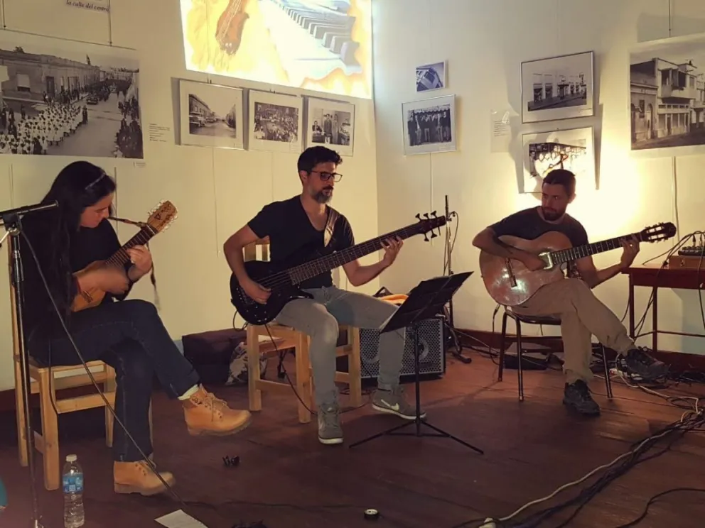 A Cuerdas: “Nos gusta intercalar y mezclar géneros musicales”